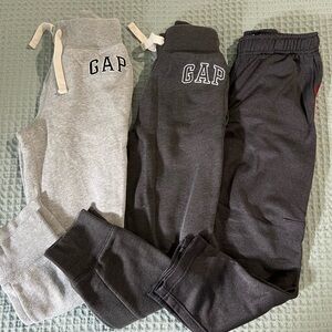 ⭐️3$30⭐️ GAP and Old Navy boys joggers bundle size M